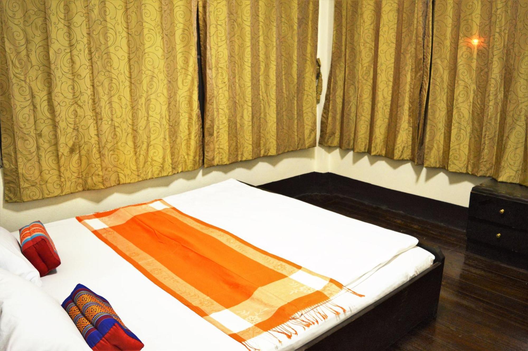 28 Rachabutr Hostel Ubon Ratchathani Quarto foto