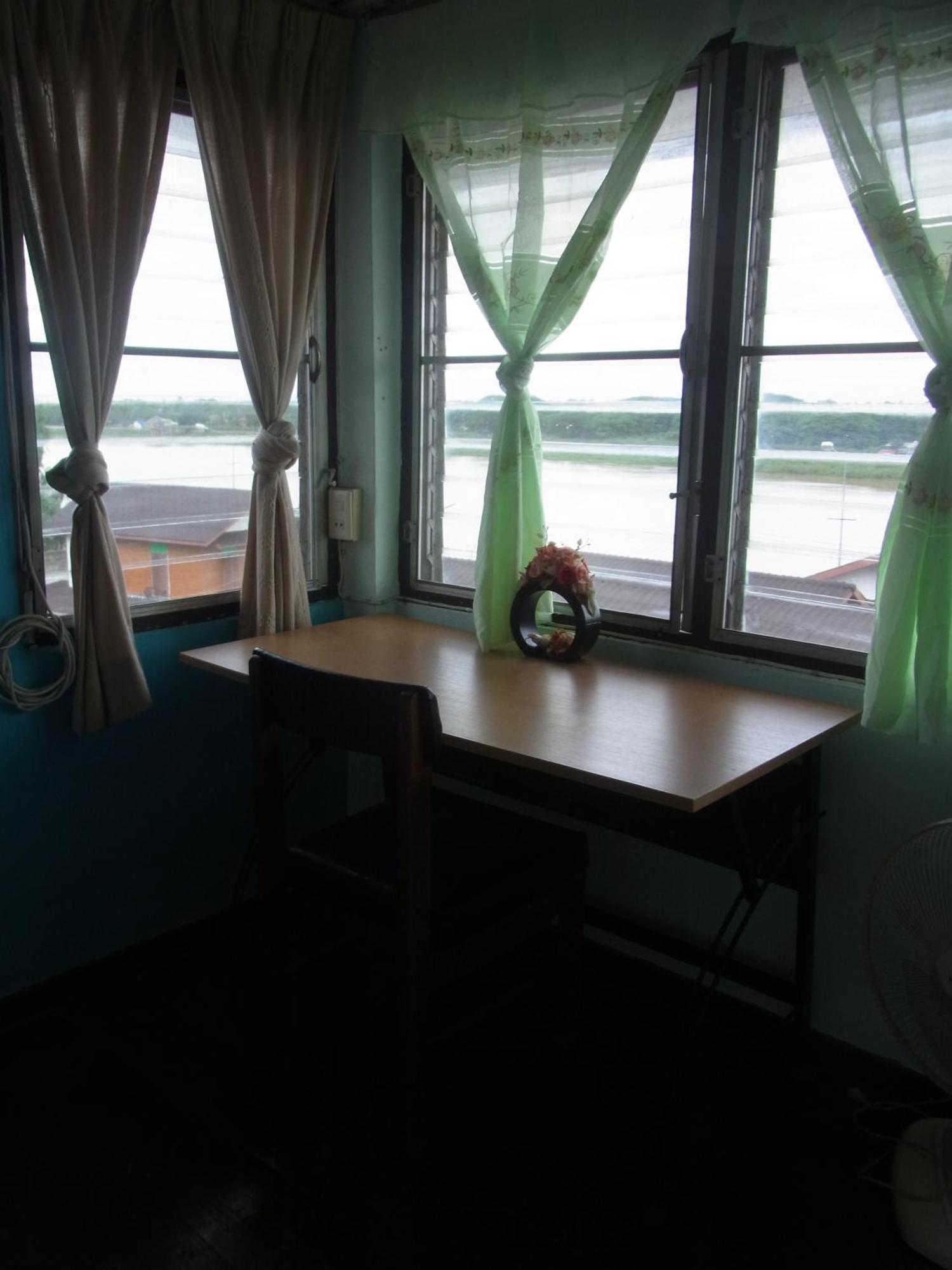 28 Rachabutr Hostel Ubon Ratchathani Quarto foto